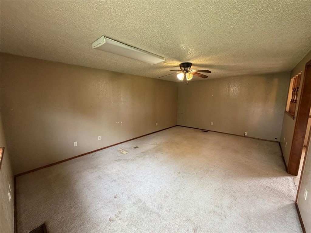 218 Quail Hollow Drive Property Photo 7