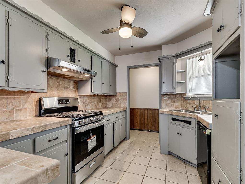 2525 Sw 69th Street Property Photo 8