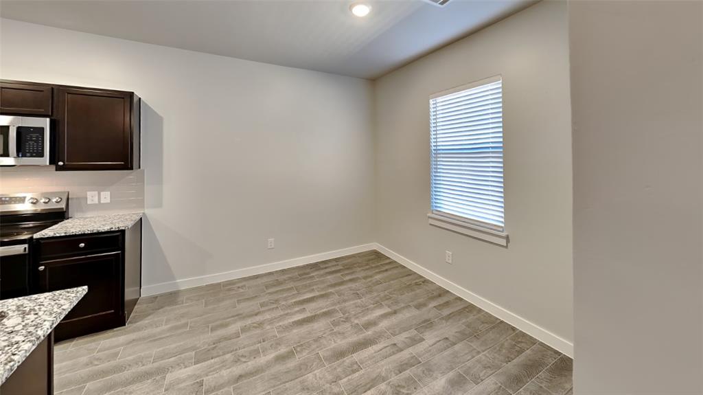 16841 Jigsaw Junction Property Photo 10