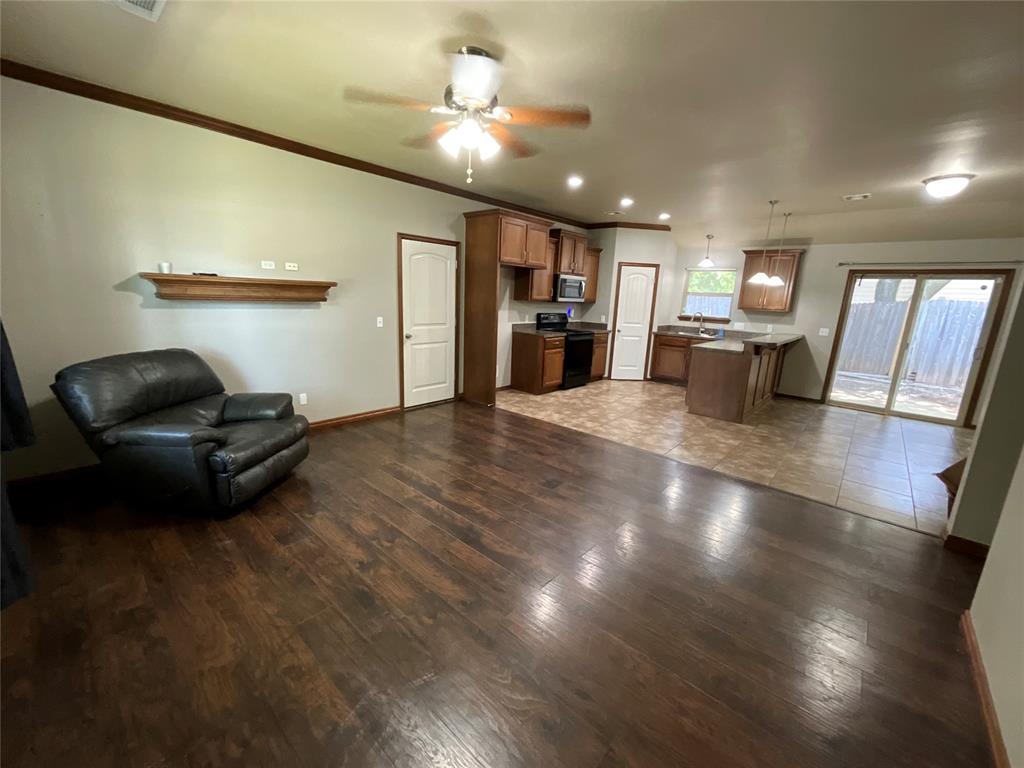 401 N 5th Street Property Photo 9