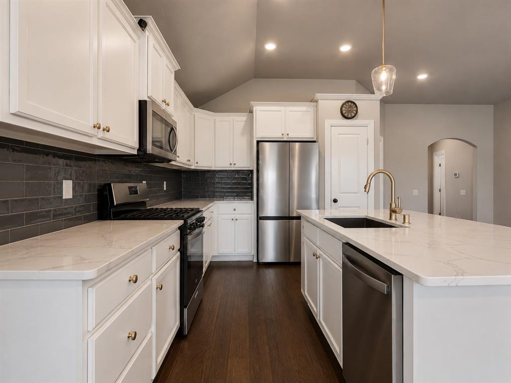 3051 Wister Road Property Photo 8