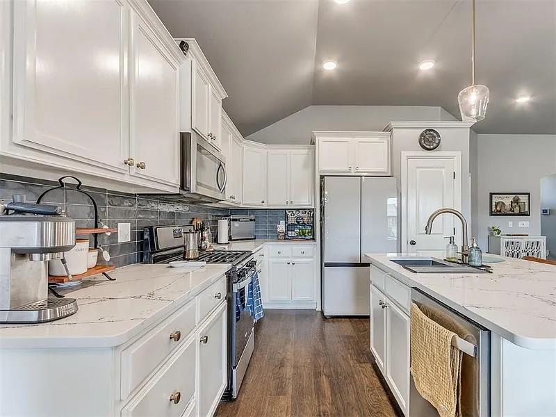 3051 Wister Road Property Photo 12