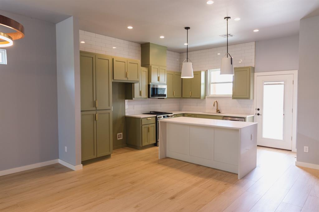 1241246 Property Photo 7