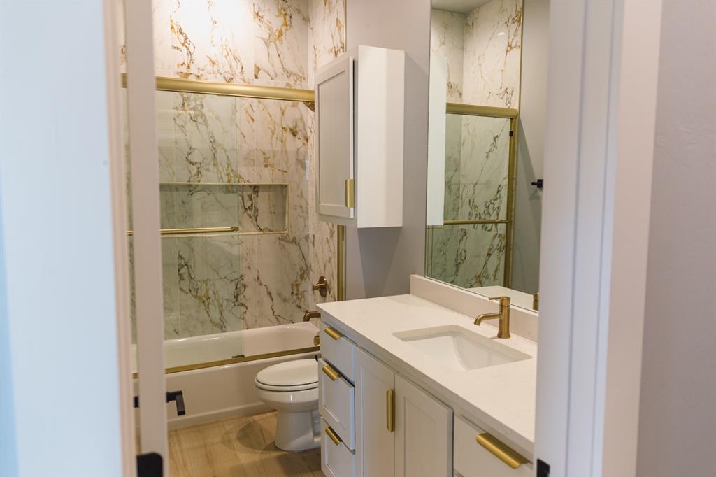 1241246 Property Photo 8