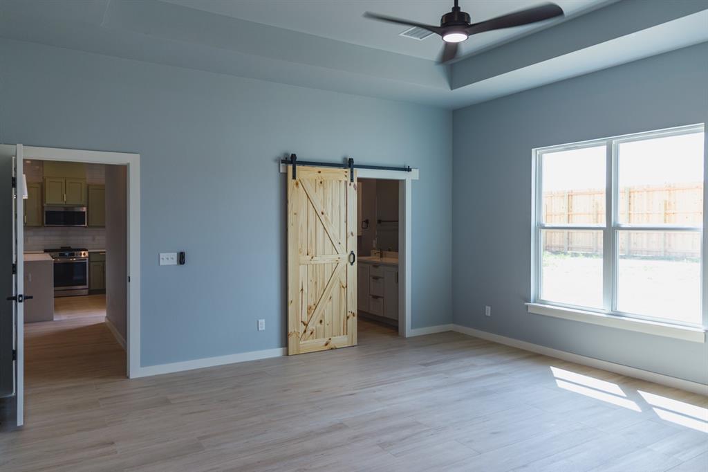 1241246 Property Photo 10