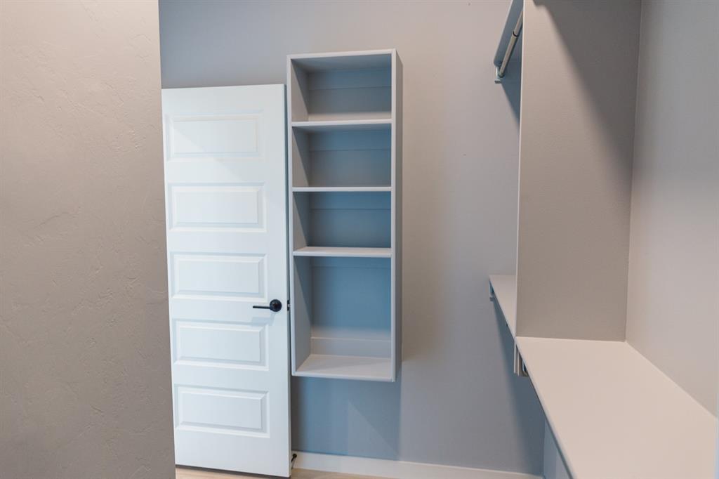 1241246 Property Photo 12