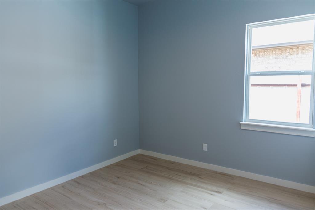 1241246 Property Photo 21