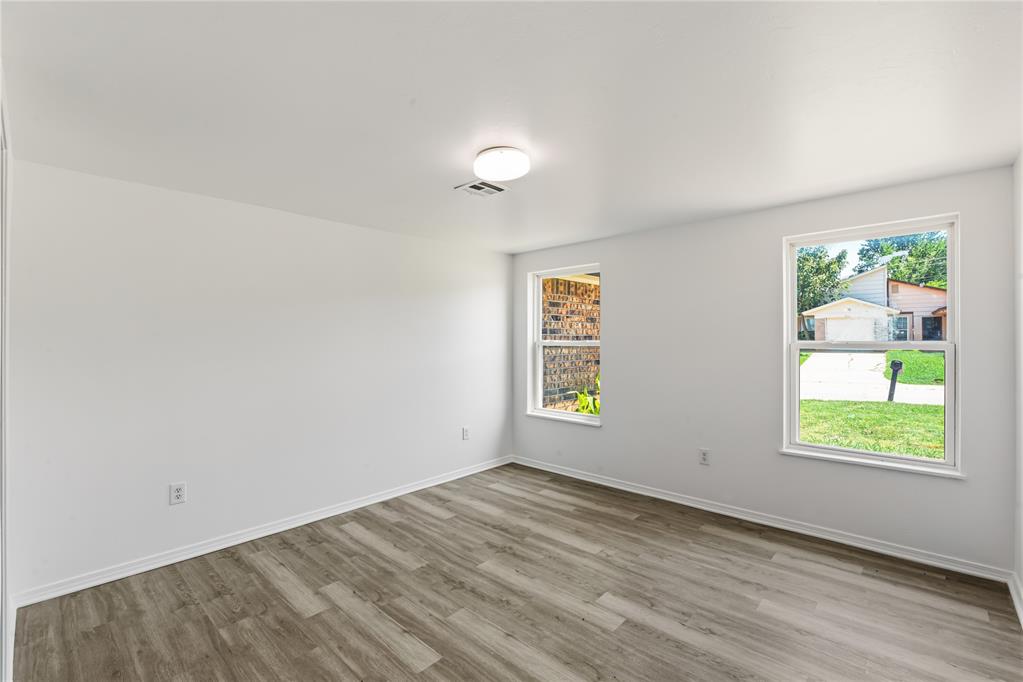 231 Windsor Way Property Photo 6