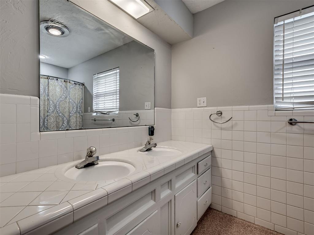 823 W Adams Street Property Photo 33