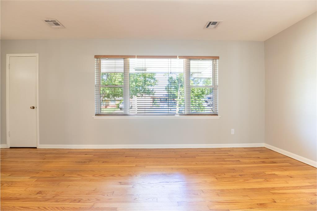 2505 Robin Road Property Photo 5