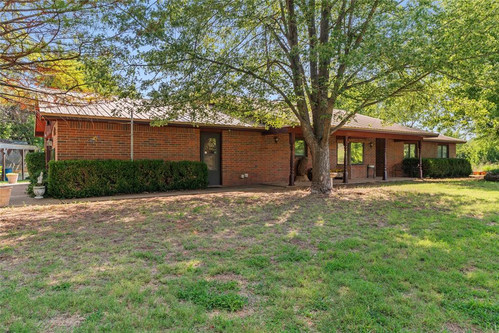 2025 Cherokee Drive Property Photo 3