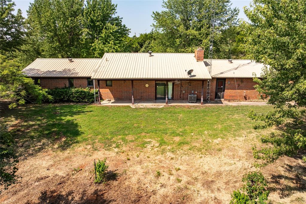 2025 Cherokee Drive Property Photo 4