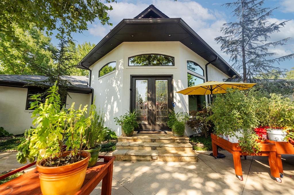 1305 E Lawrence Street Property Photo 1