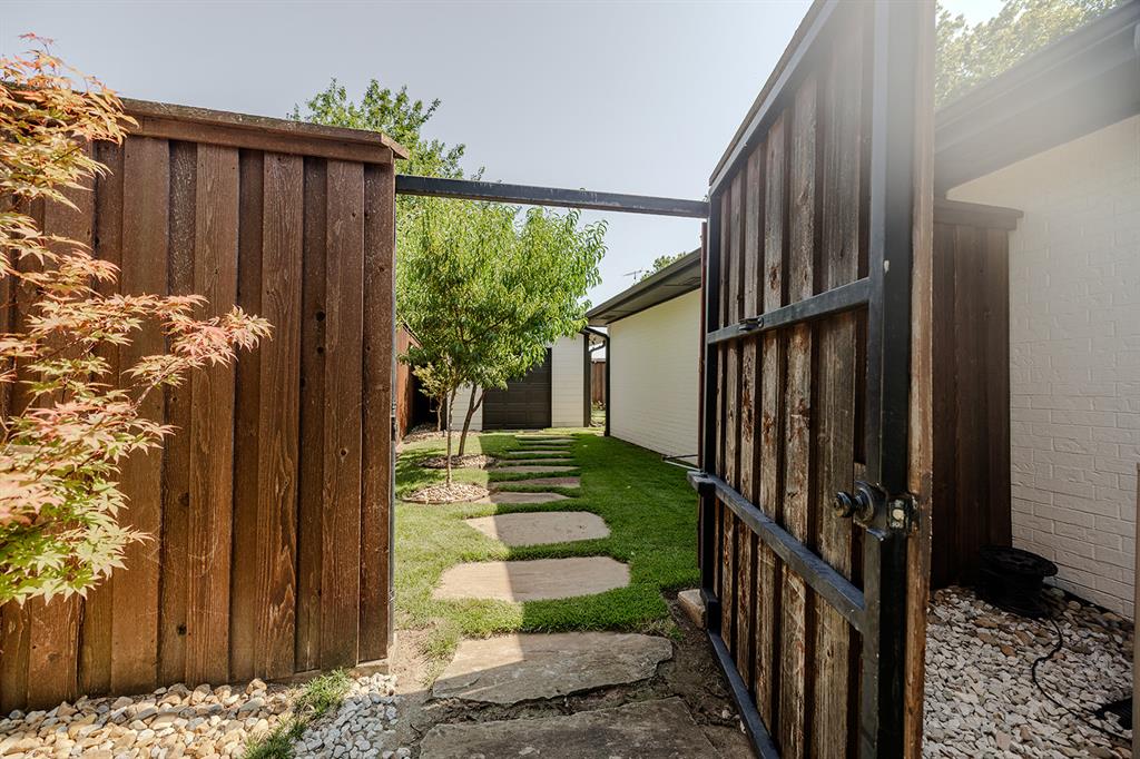 1305 E Lawrence Street Property Photo 37