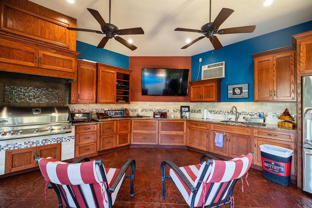 1305 E Lawrence Street Property Photo 44