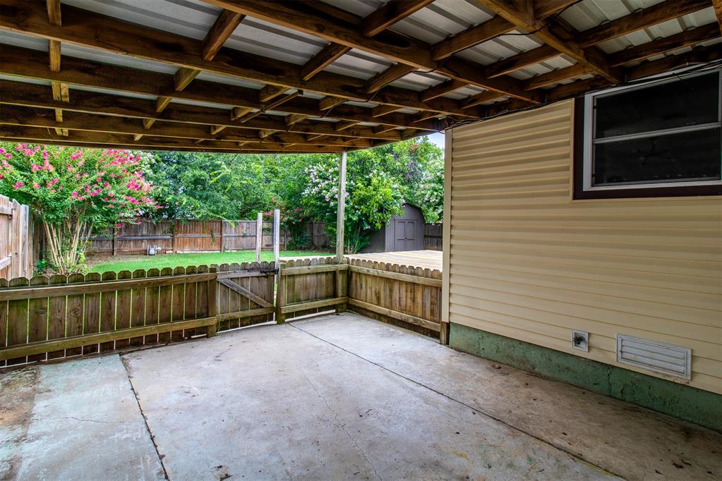 813 W Rulane Drive Property Photo 7