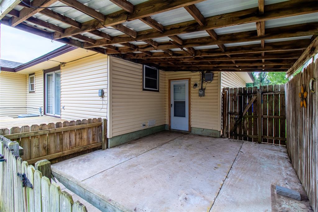 813 W Rulane Drive Property Photo 8