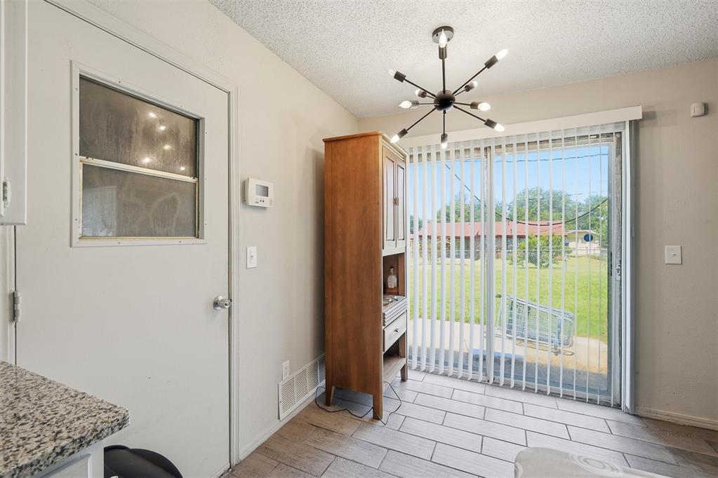 227 W Campbell Drive Property Photo 11