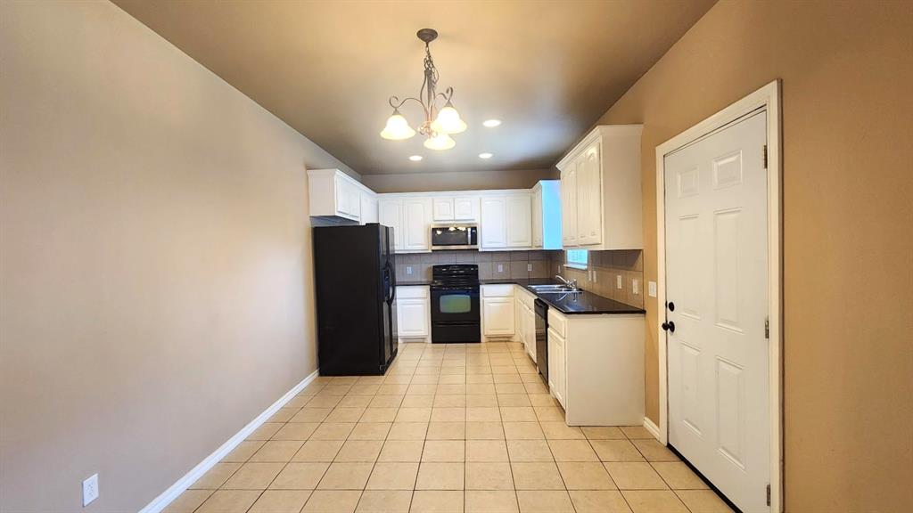 13705 Oxford Drive 13705/13707 Property Photo 13