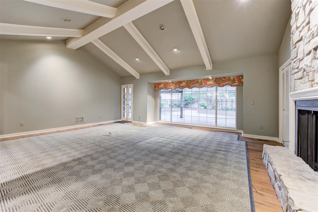 1433 Glenbrook Drive Property Photo 5