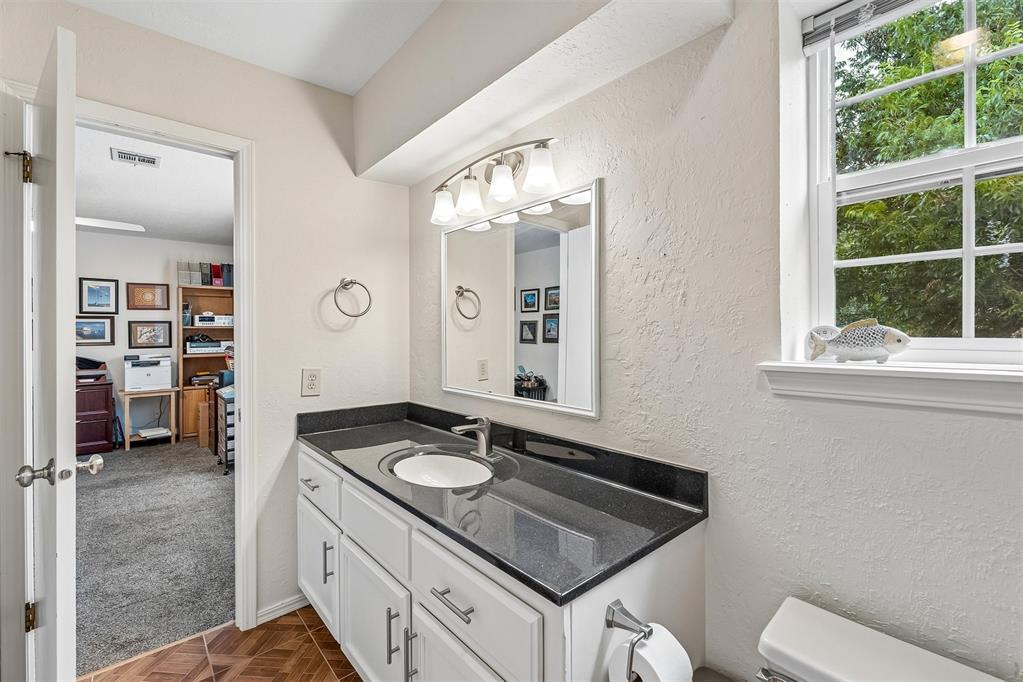 1808 Asbury Place Property Photo 37
