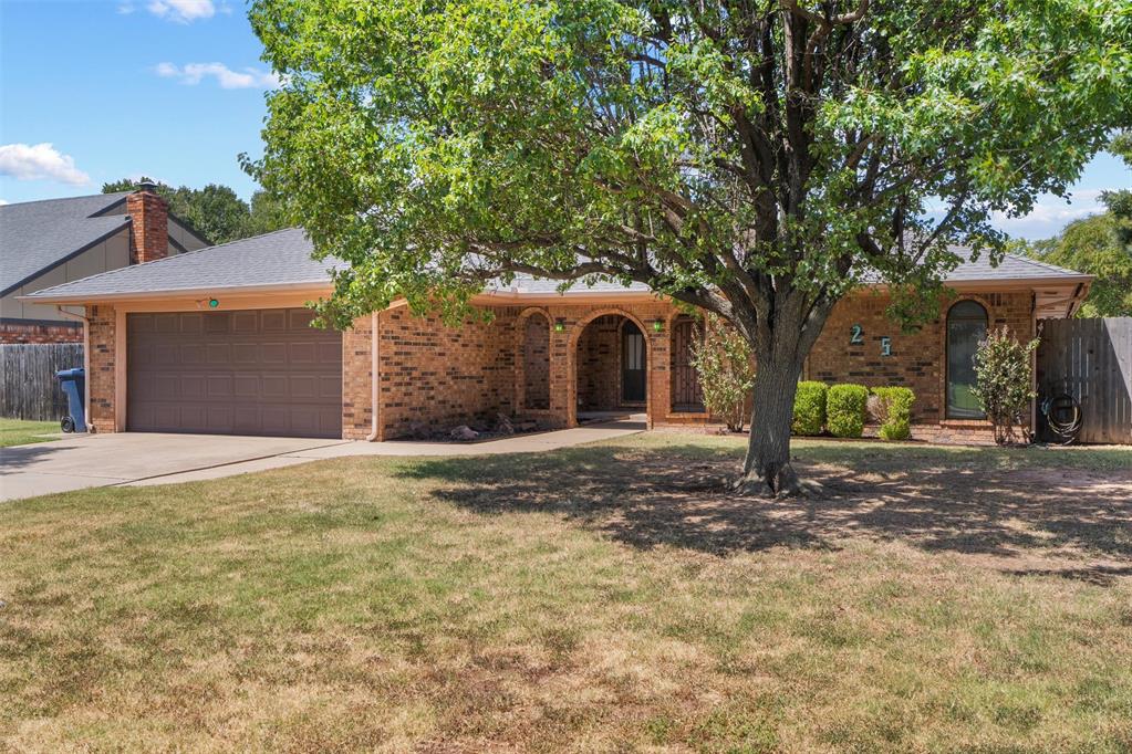 25 Corona Drive Property Photo 2
