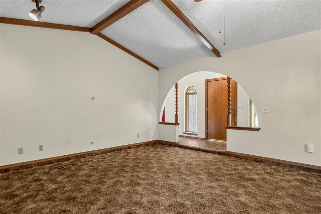 25 Corona Drive Property Photo 6