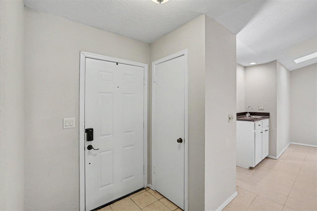 2135 Teresa Drive Property Photo 2