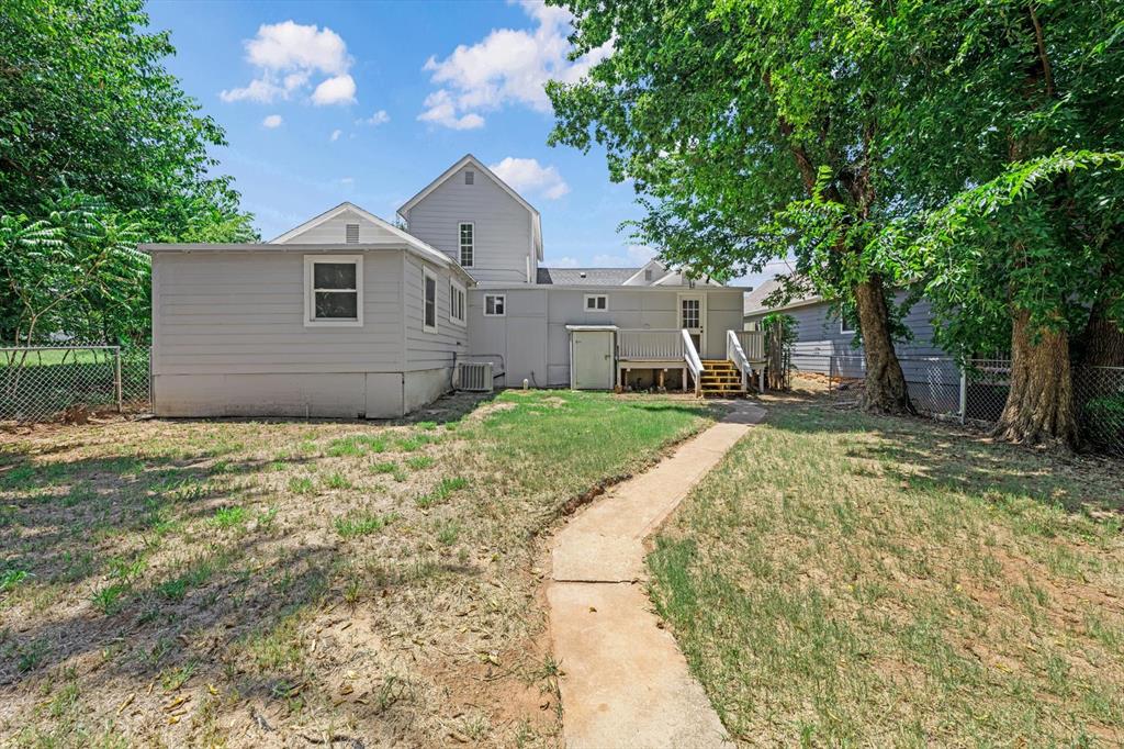 410 N Division Street Property Photo 45