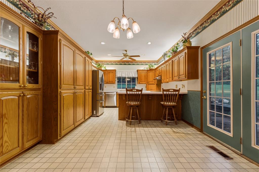 3333 Everett Drive Property Photo 10