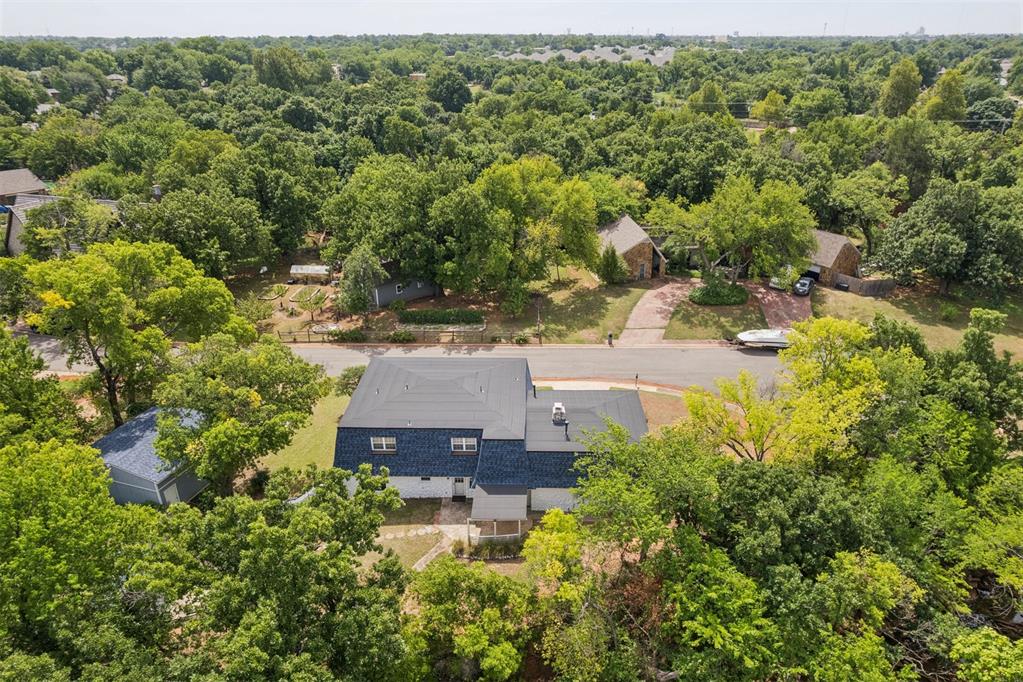 2709 Trail Creek Road Property Photo 3