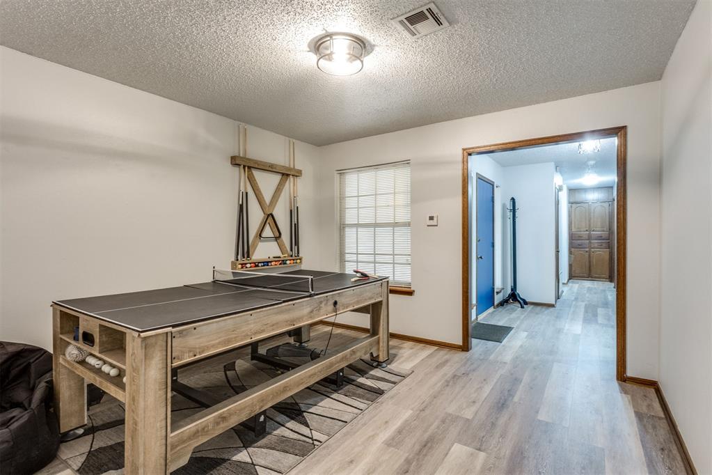 908 S Meadow Lane Property Photo 8