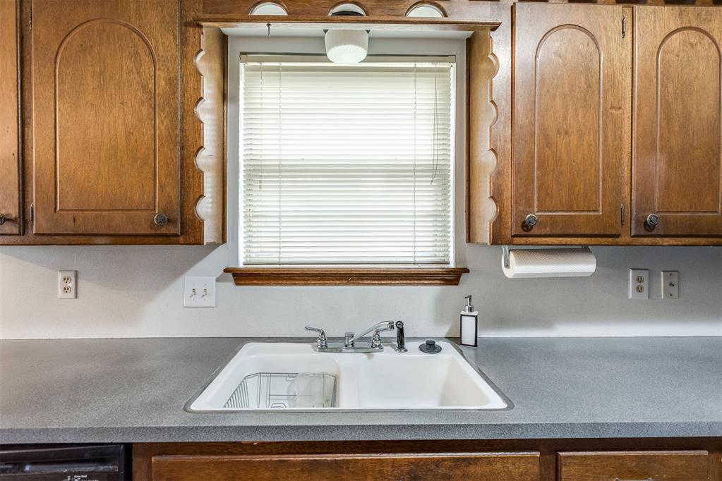 908 S Meadow Lane Property Photo 18