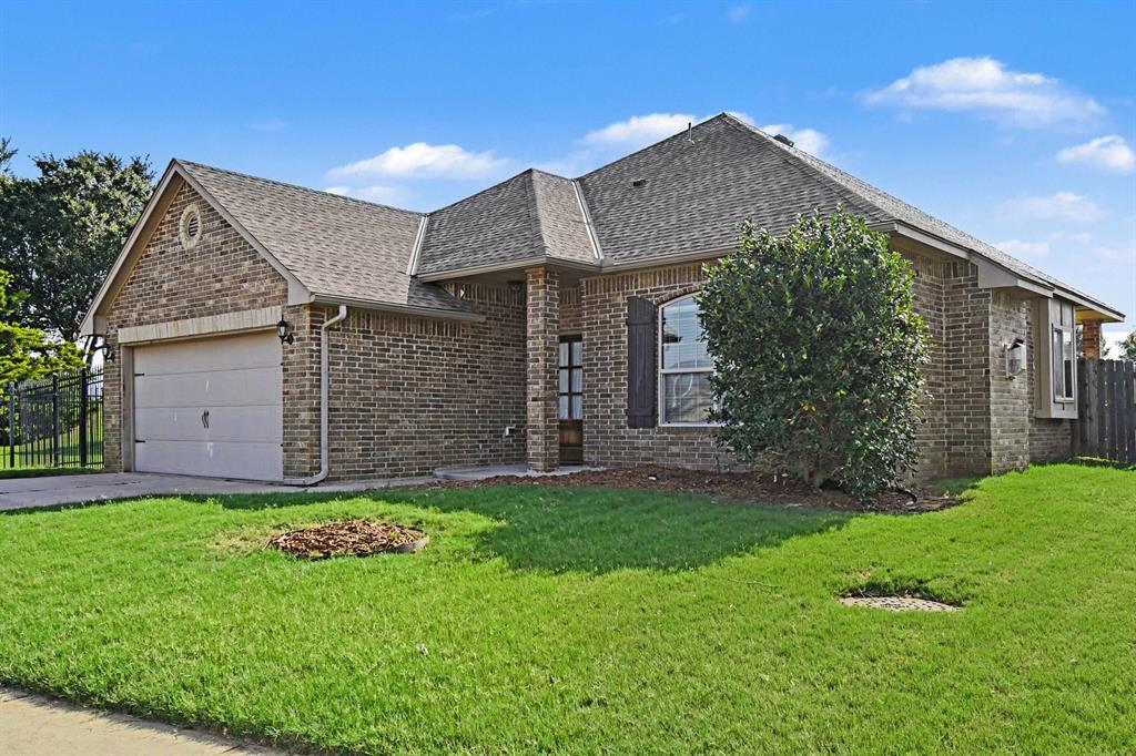 2132 Newbrook Drive Property Photo 3