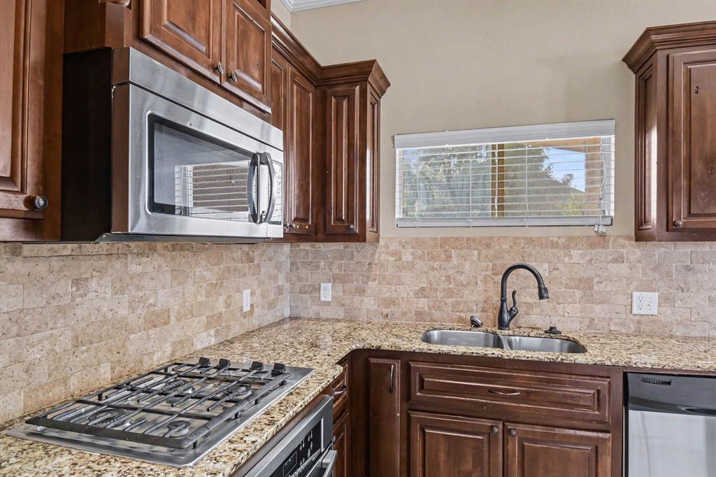 2132 Newbrook Drive Property Photo 9