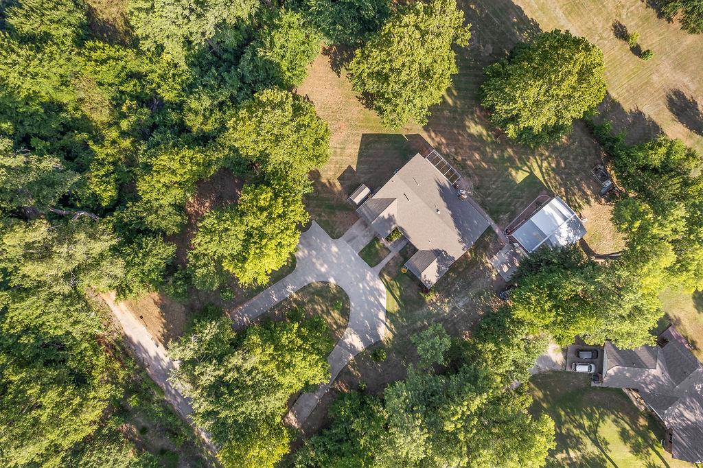 2341 Squirrel Road Property Photo 2