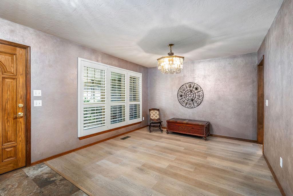 2341 Squirrel Road Property Photo 5