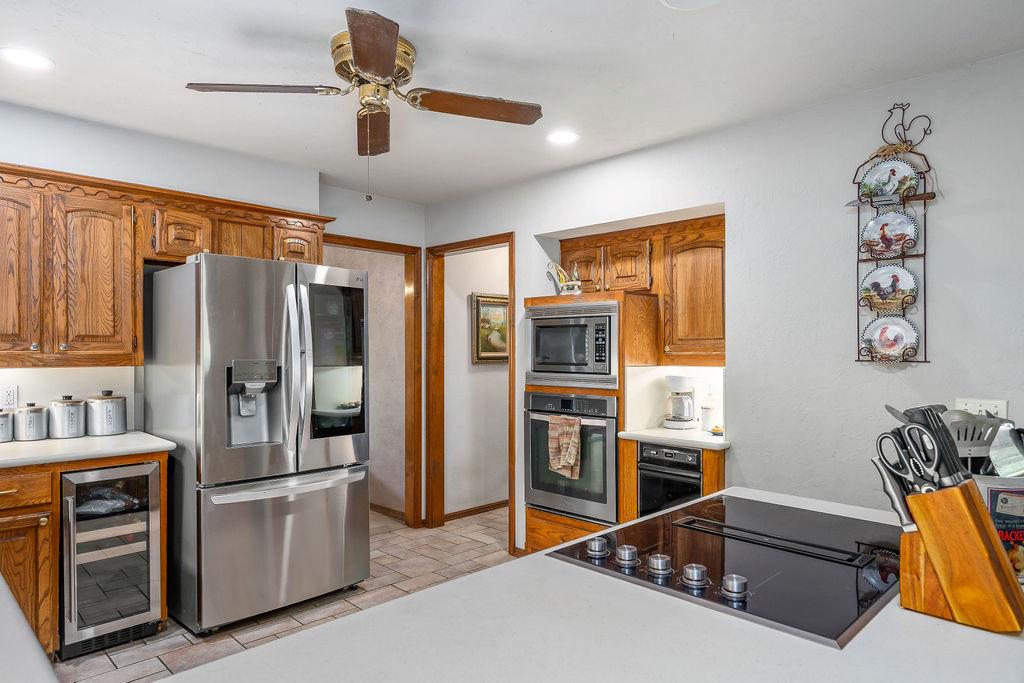 2341 Squirrel Road Property Photo 10