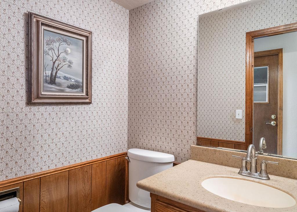 2341 Squirrel Road Property Photo 16