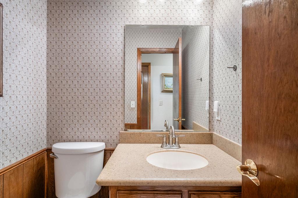 2341 Squirrel Road Property Photo 17