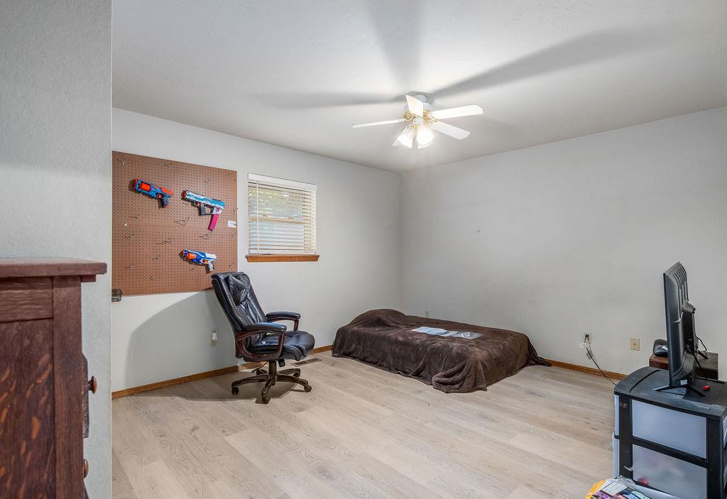 2341 Squirrel Road Property Photo 21