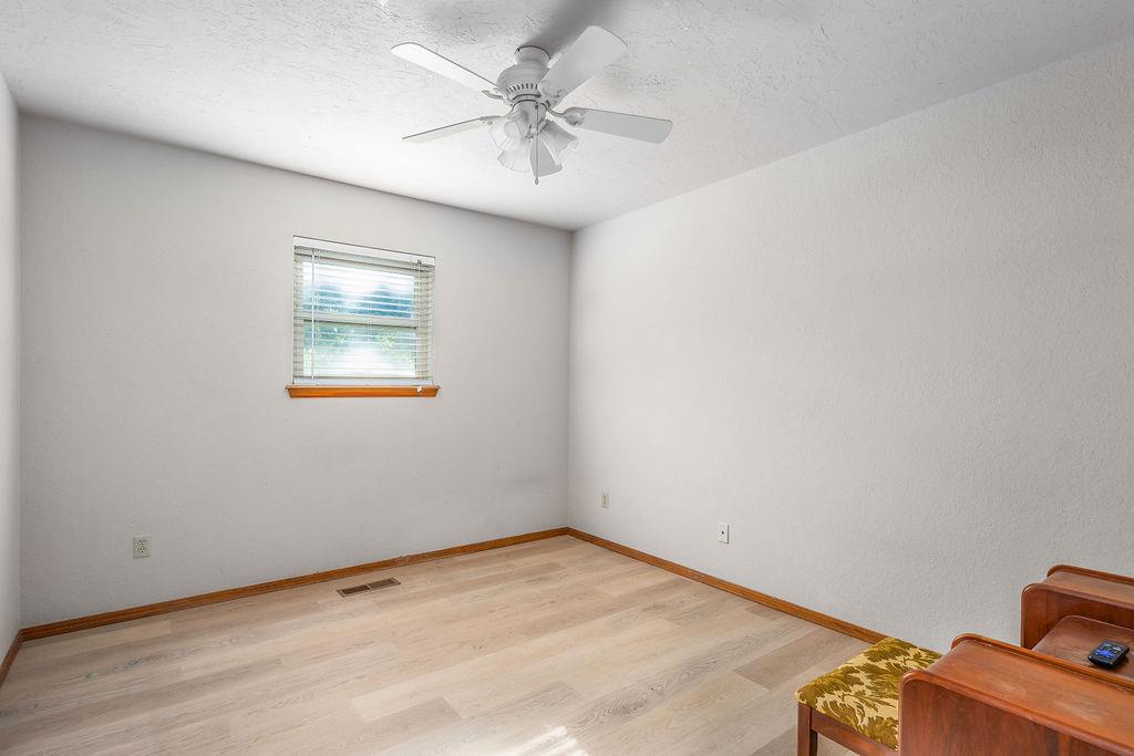 2341 Squirrel Road Property Photo 29