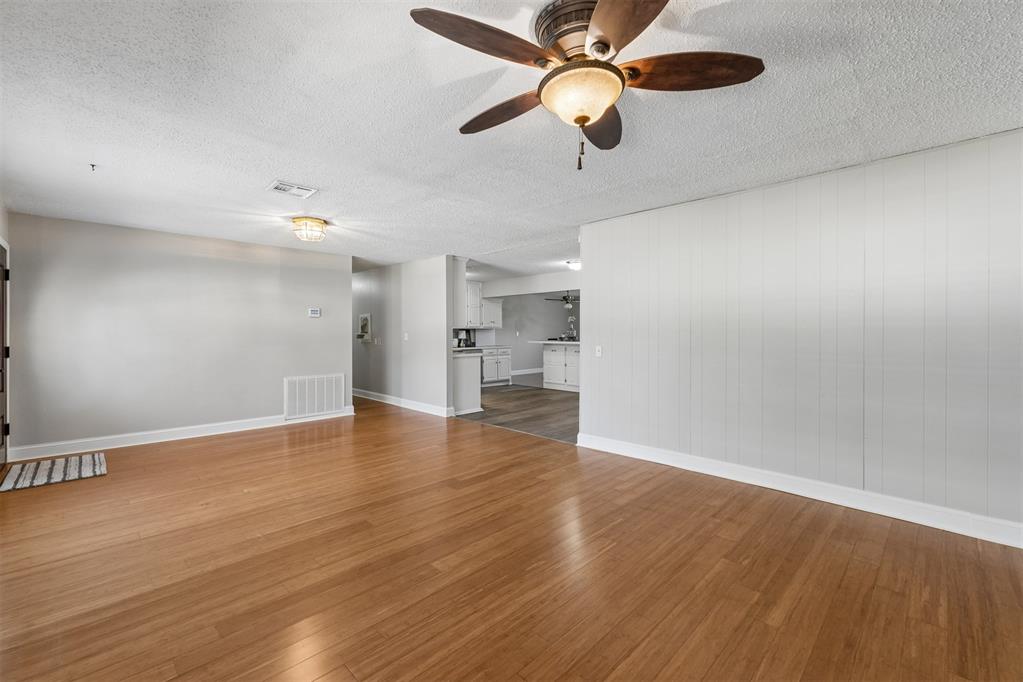 811 2nd Street Property Photo 8