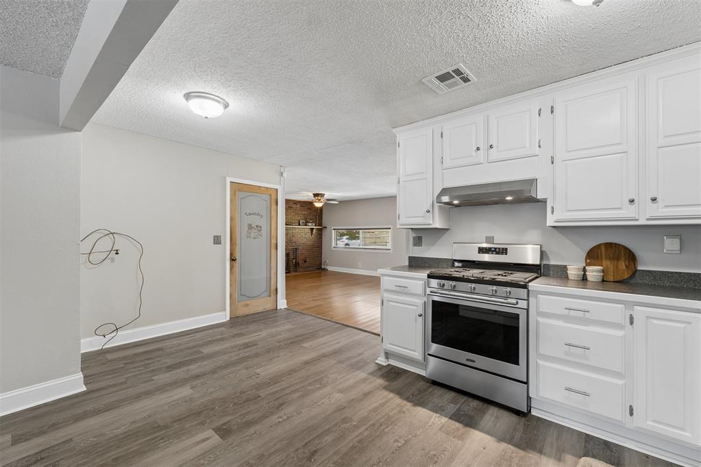811 2nd Street Property Photo 14