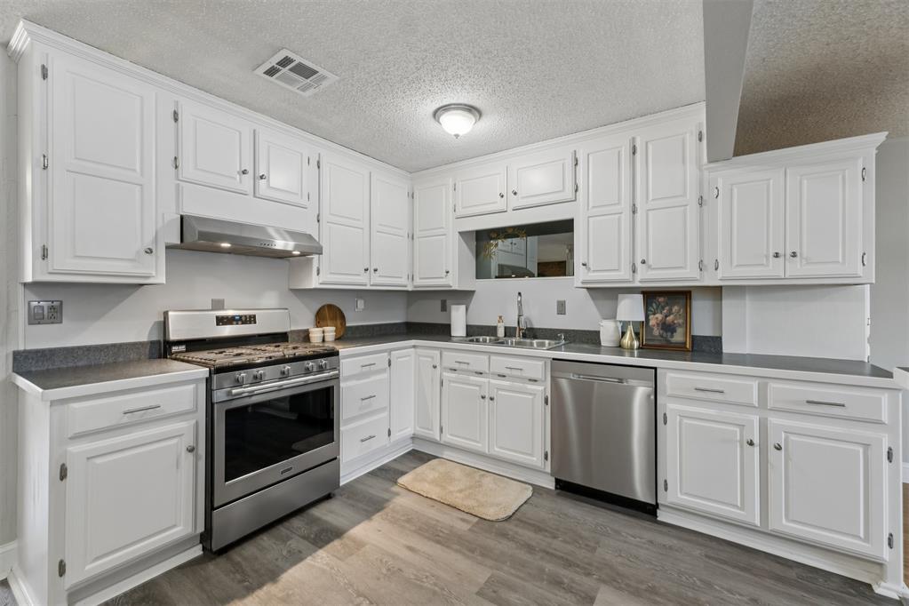 811 2nd Street Property Photo 15