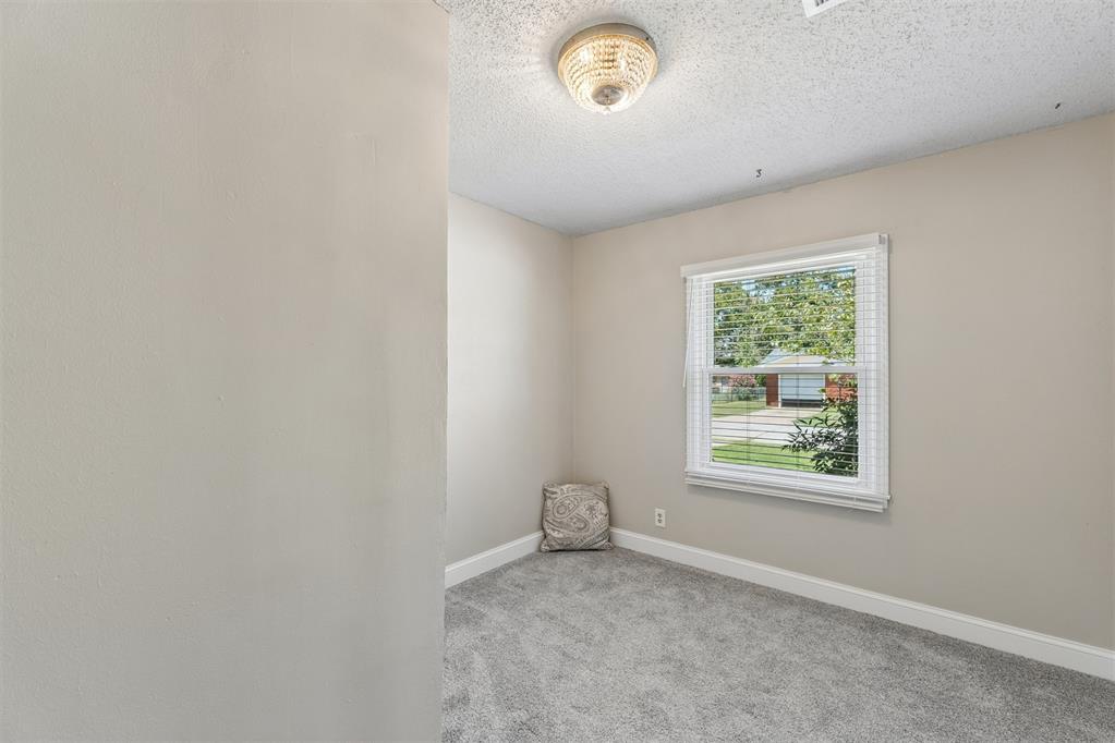 811 2nd Street Property Photo 35