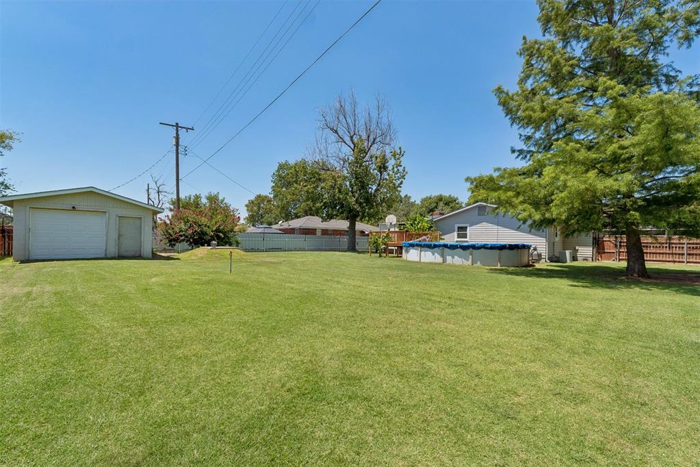 811 2nd Street Property Photo 44