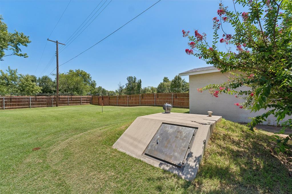 811 2nd Street Property Photo 47