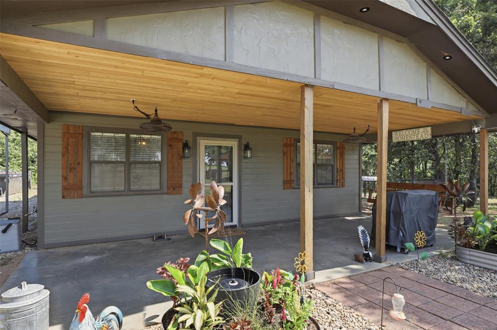 347174 E 1047 Road Property Photo 4