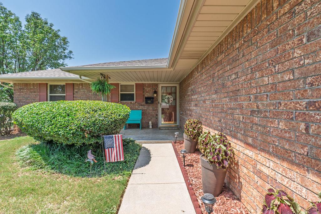 29 Sequoyah Boulevard Property Photo 5